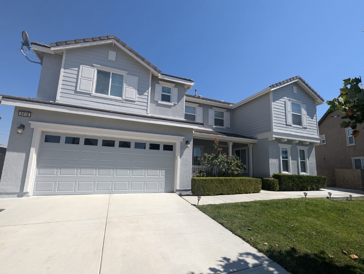 8418 Lourenco Ln, Corona, CA for Sale