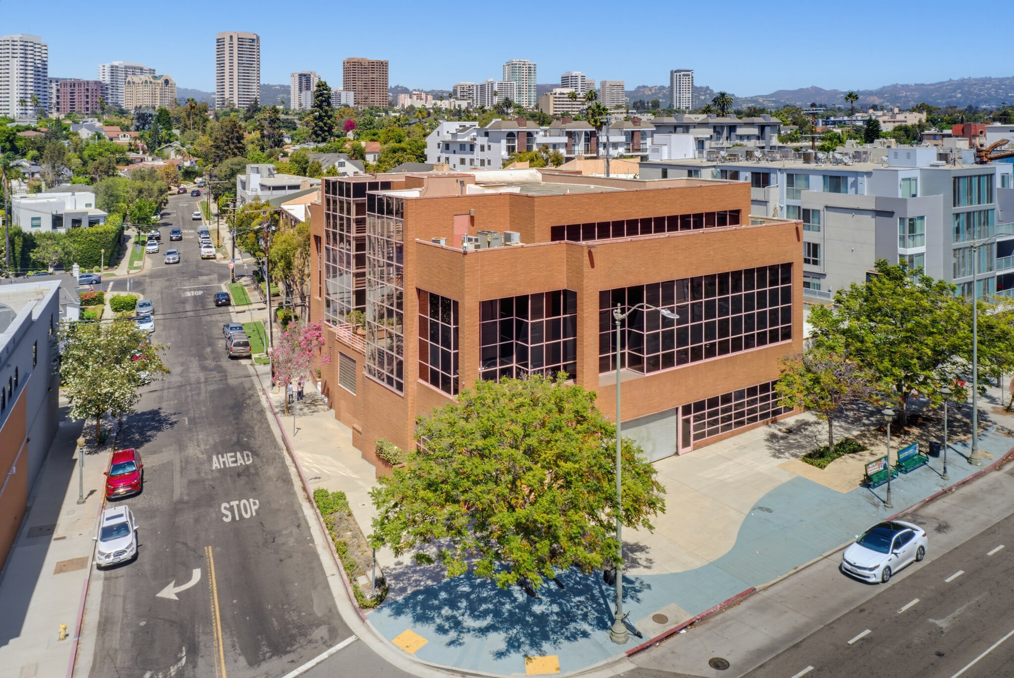 10495 Santa Monica Blvd, Los Angeles, CA for Sale