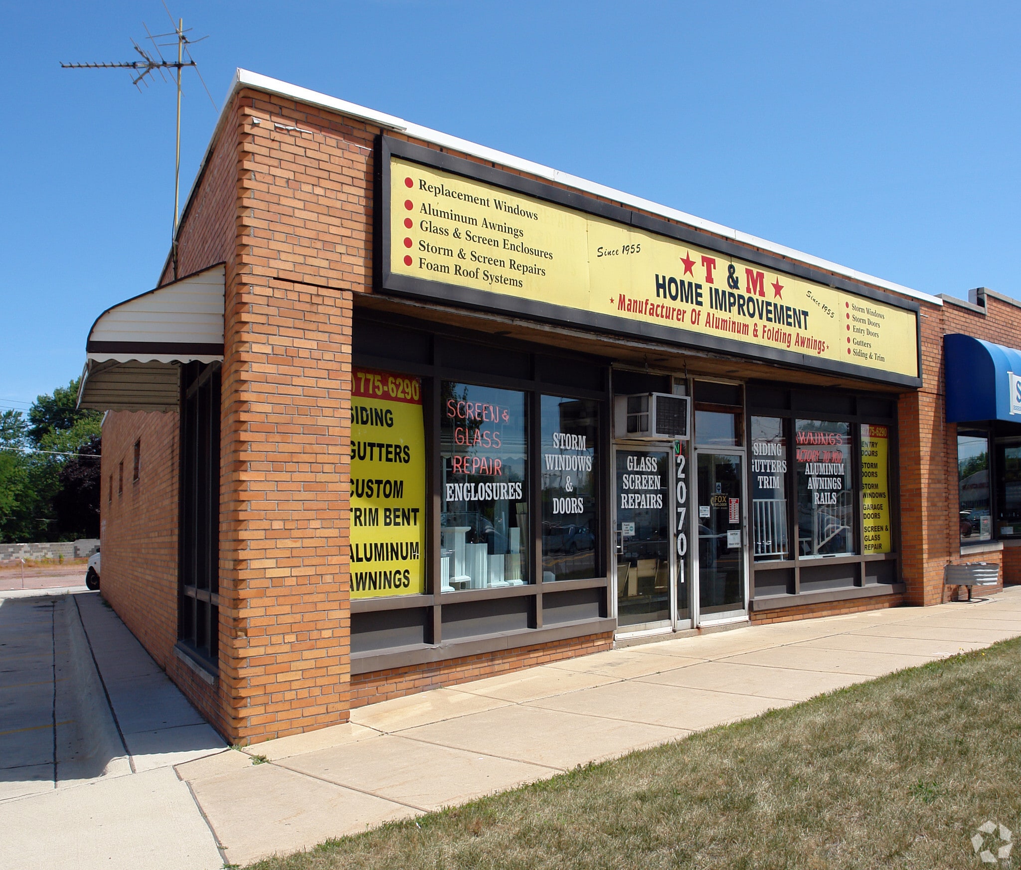 20701 E 9 Mile Rd, Saint Clair Shores, MI for Sale