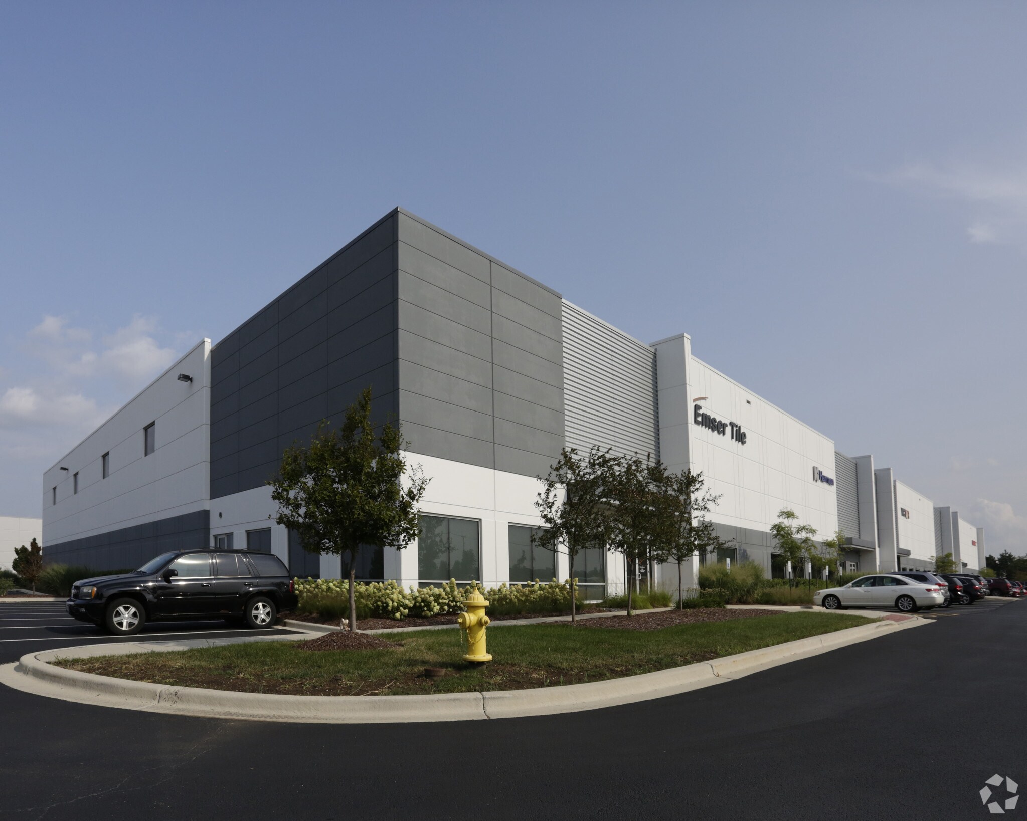 100 E Crossroads Pky, Bolingbrook, IL for Rent