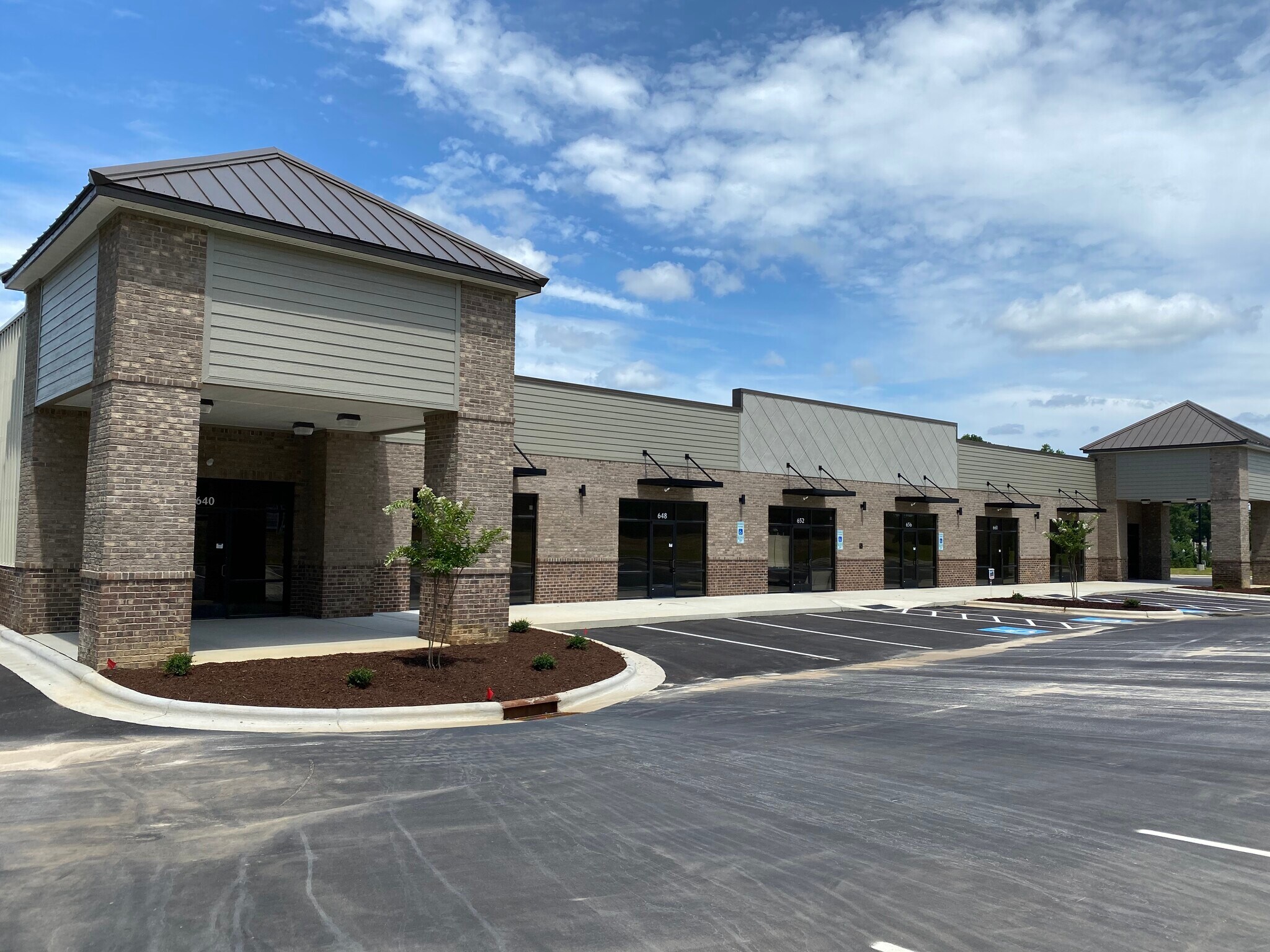 640-668 Shell Dr, Spring Lake, NC for Rent