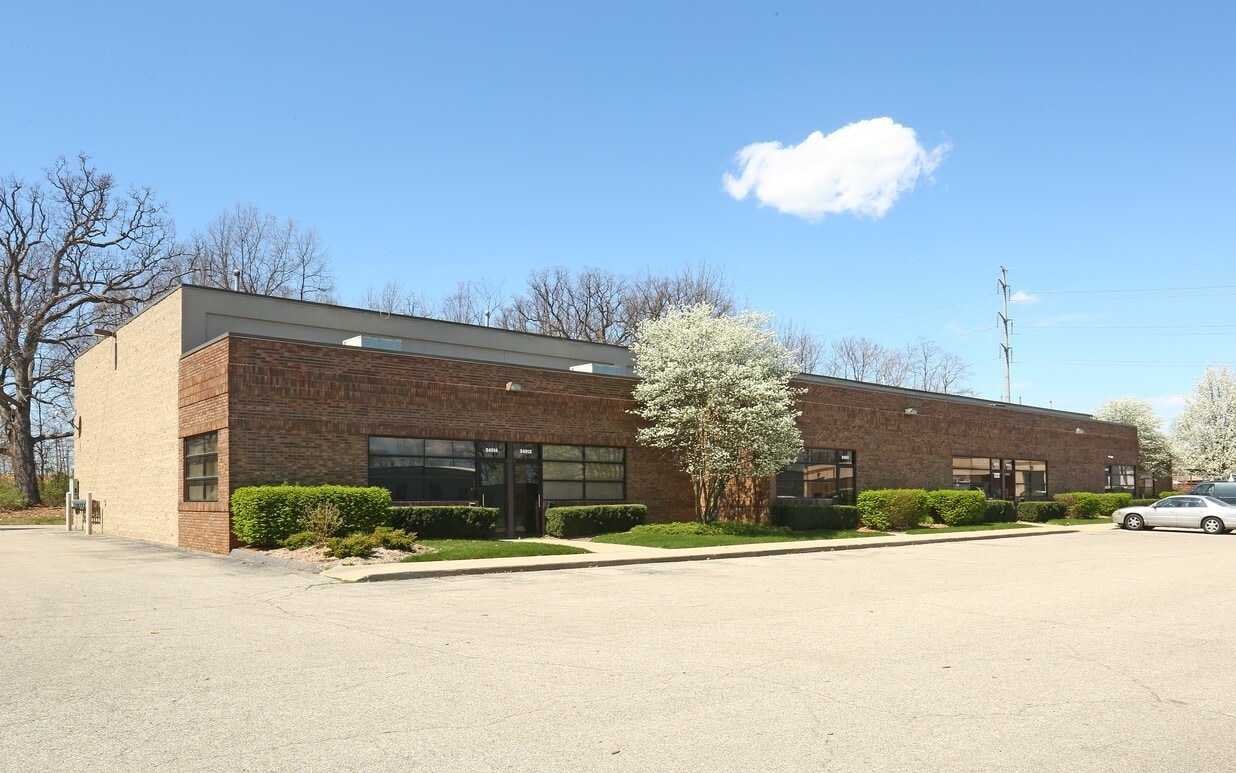 34900-34914 Forest St, Wayne, MI for Rent