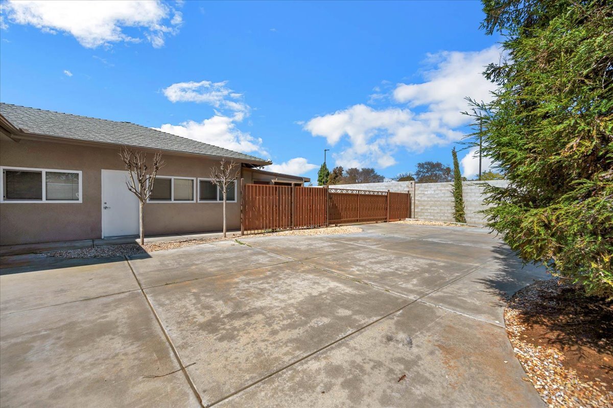 4481 N Palm Ave, Fresno, CA for Sale