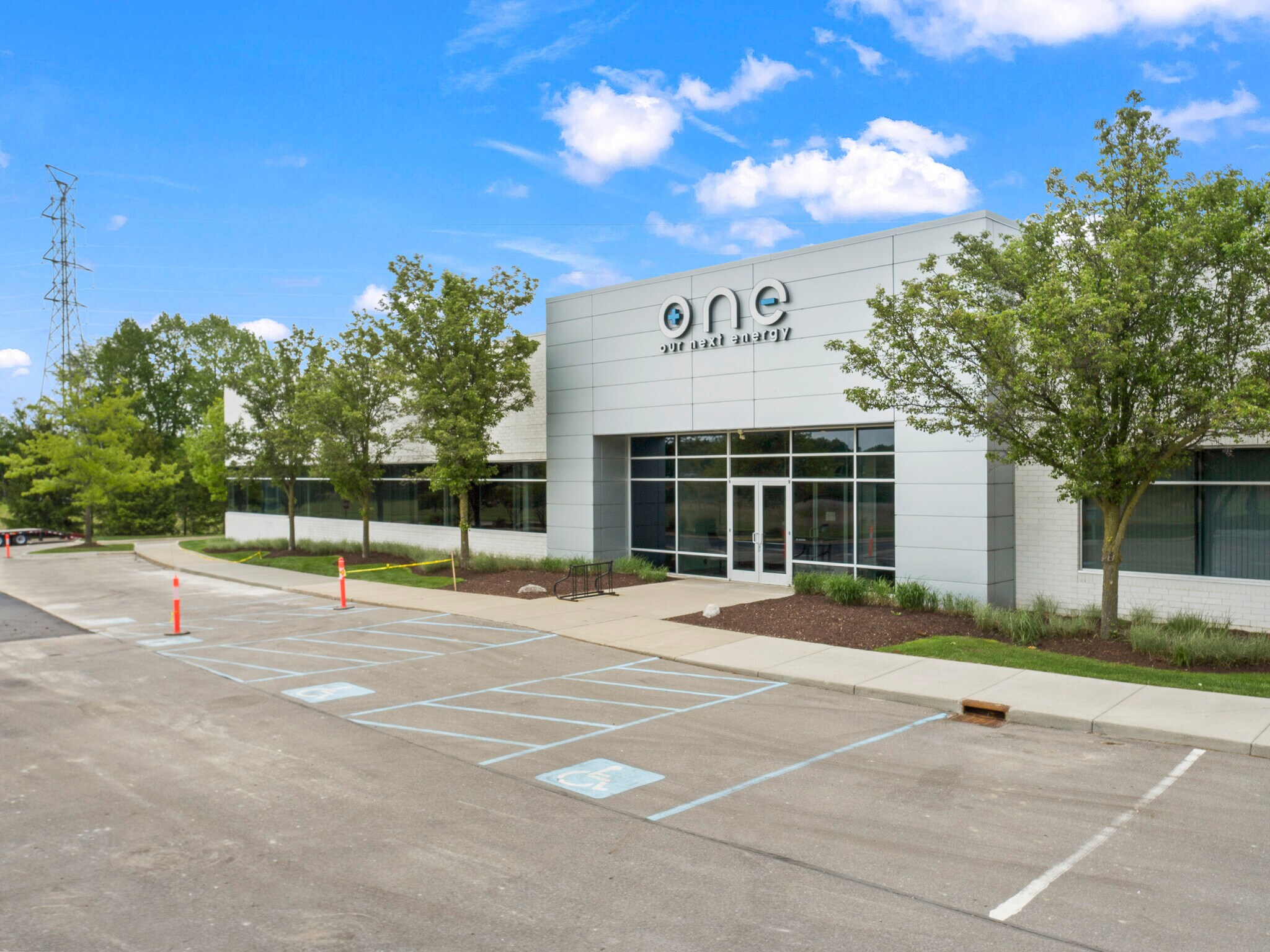 29050 Cabot Dr, Novi, MI for Rent