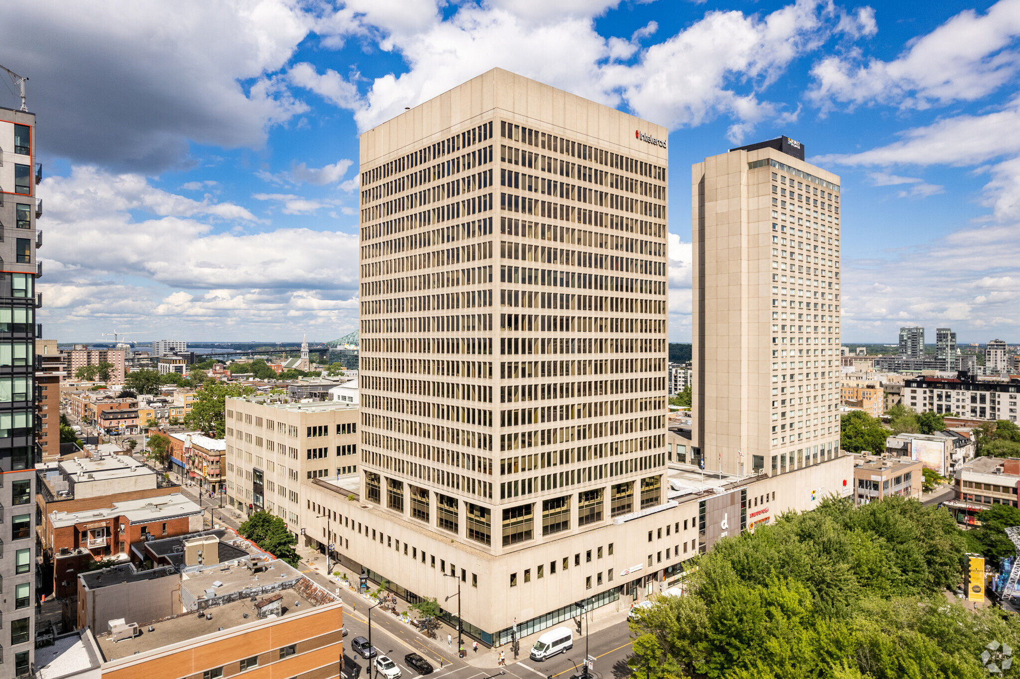 800 Boul de Maisonneuve E, Montréal, QC for Rent