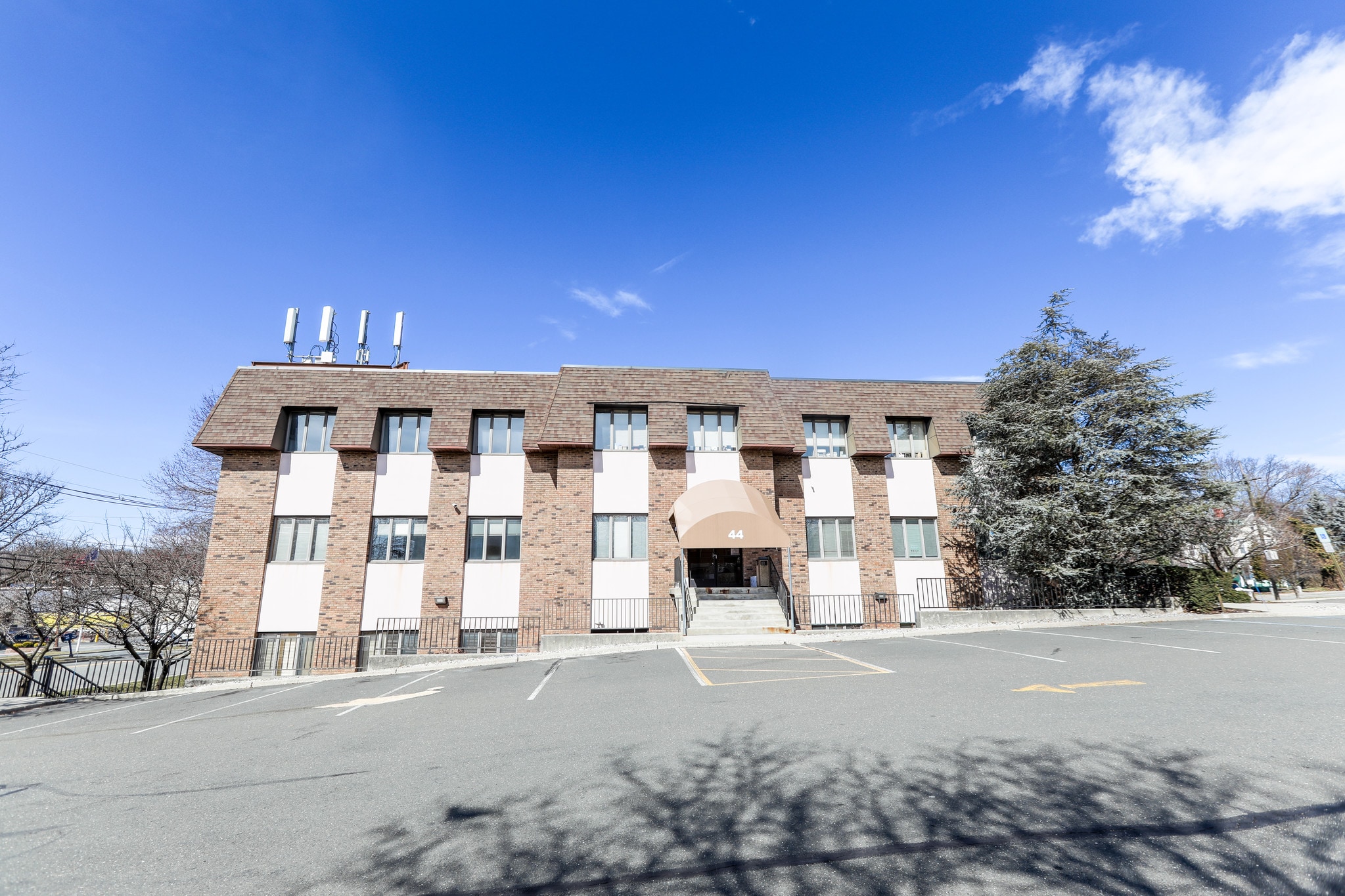 44 Godwin Ave Midland Park, NJ 07432 Office Property for Lease on