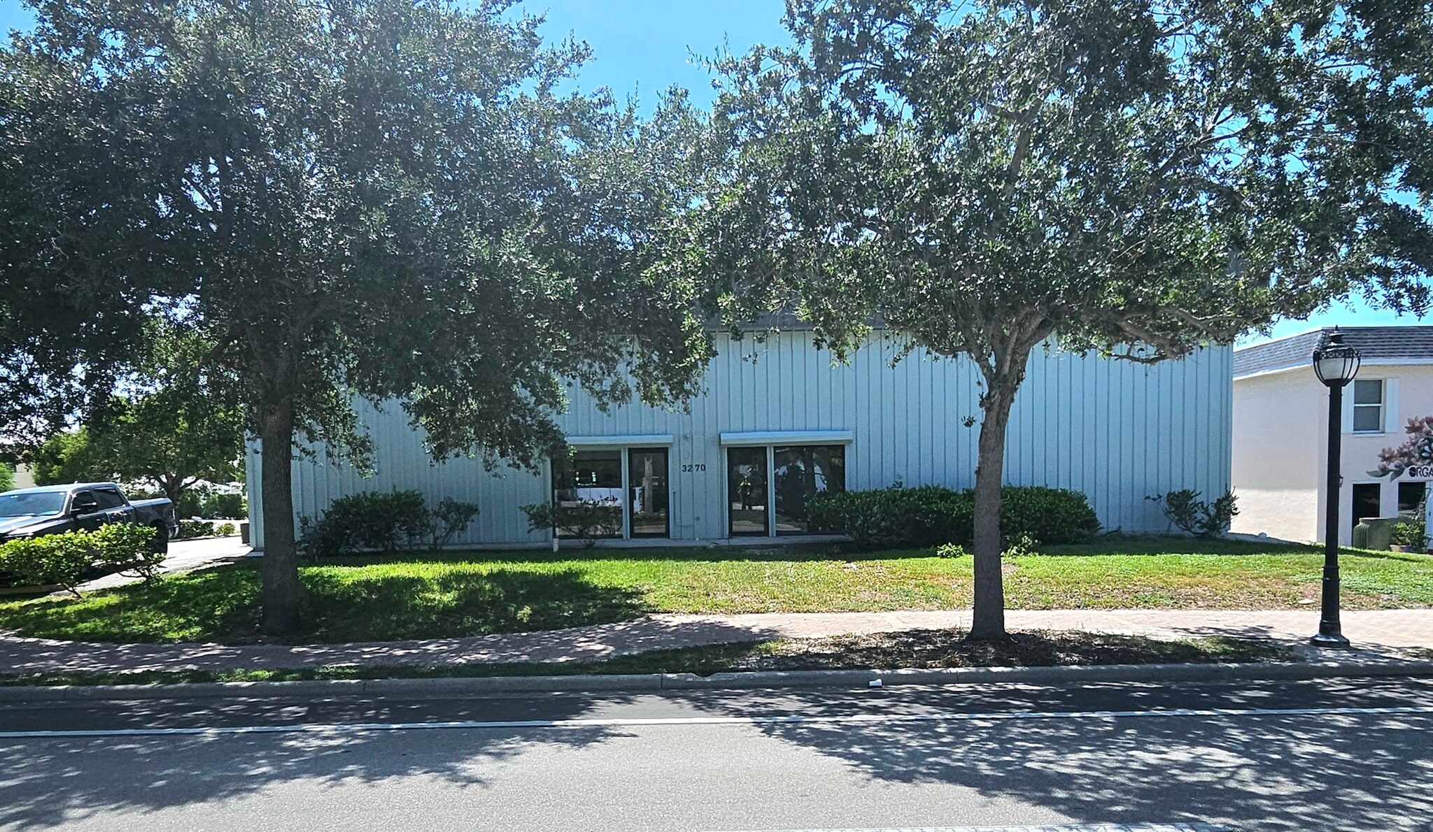 3270 Bayshore Dr, Naples, FL for Sale