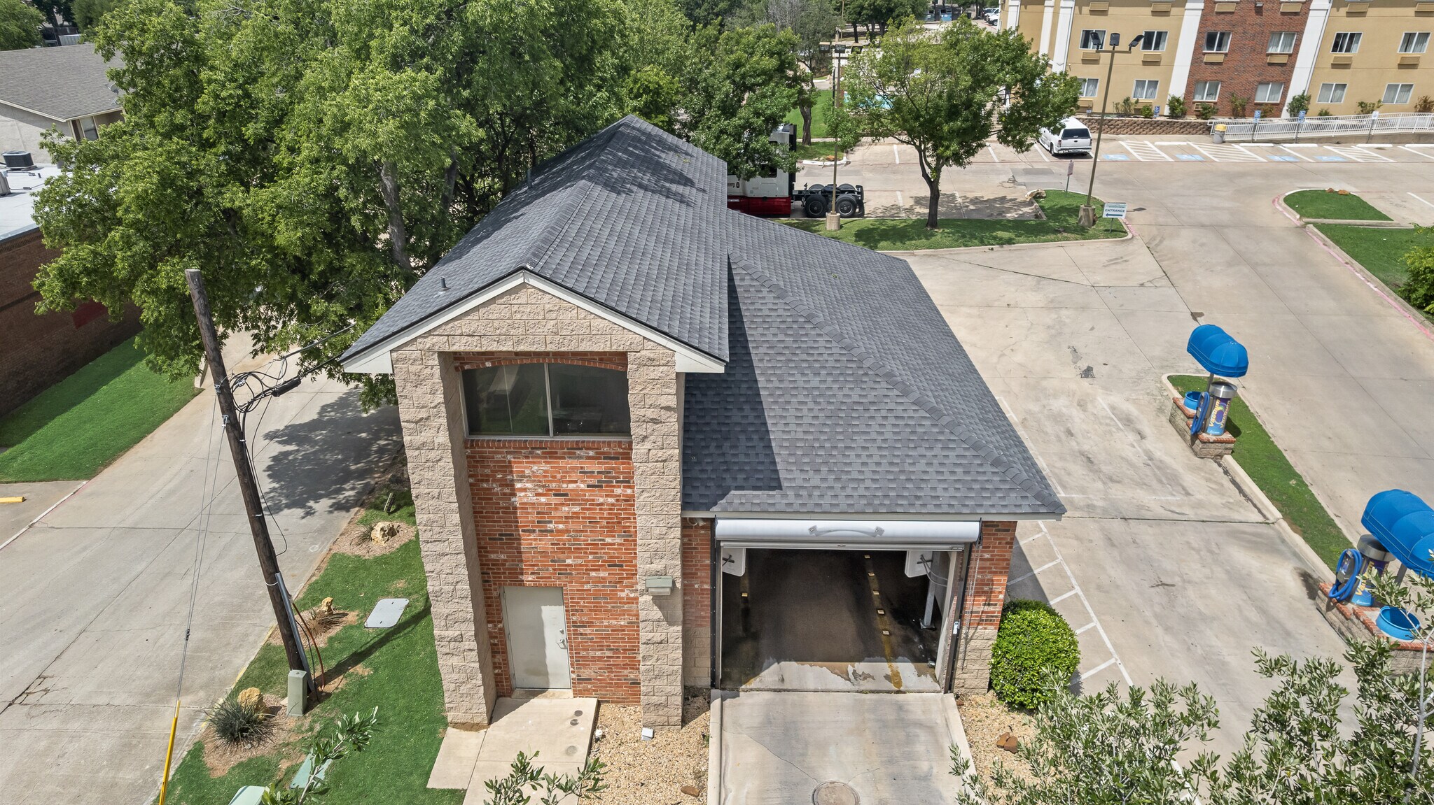 1704 Teasley Ln, Denton, TX for Sale