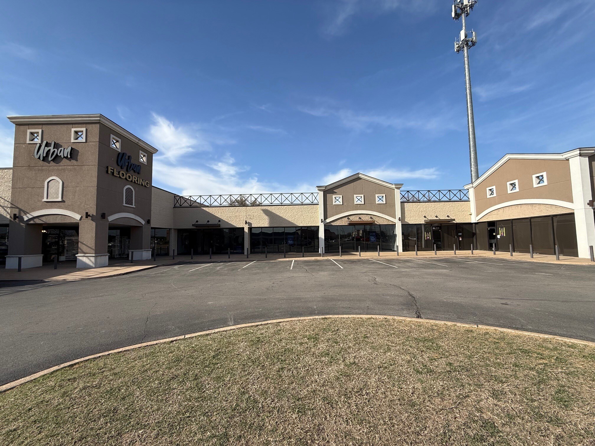 3717-3737 W Main St, Norman, OK for Rent