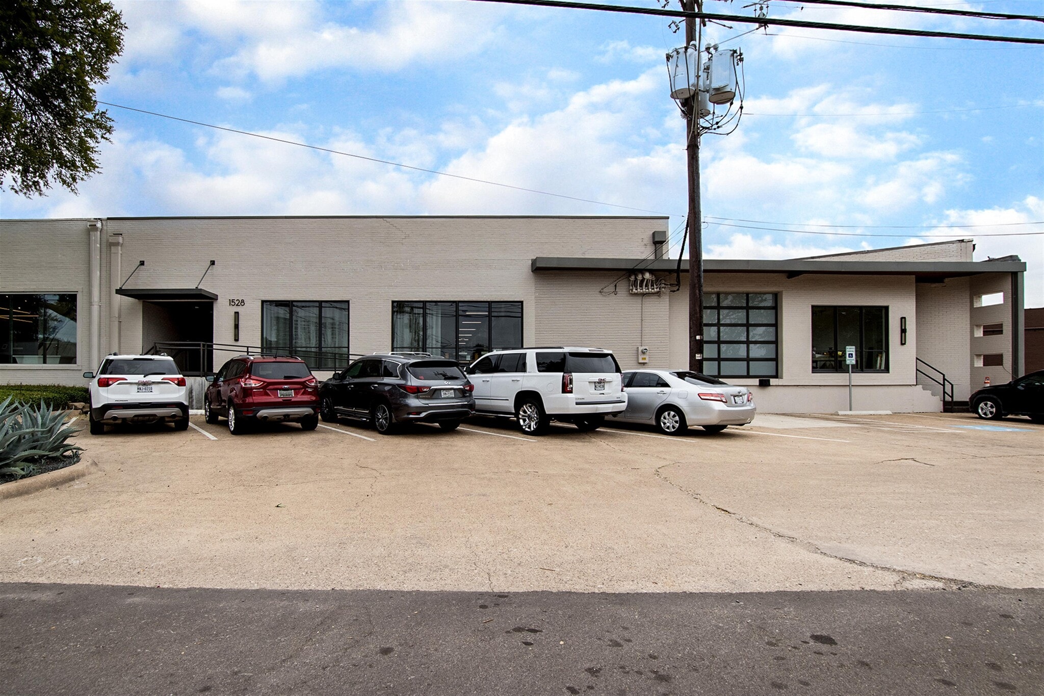 1528 Slocum St Dallas, TX 75207 Office Property for Sale on