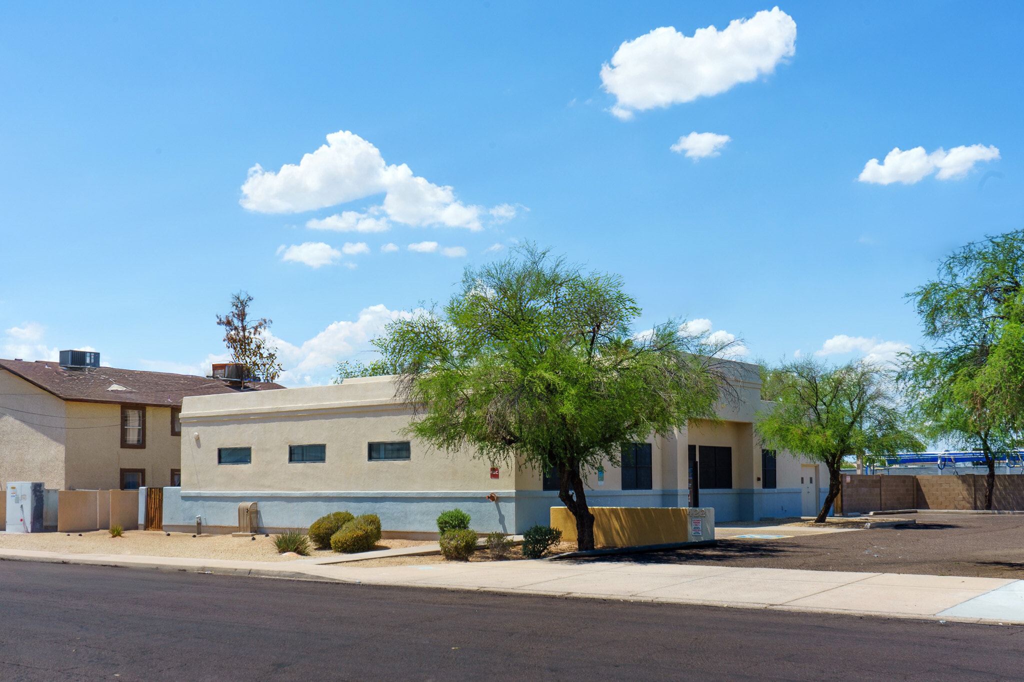 422 W Ivyglen St, Mesa, AZ for Sale