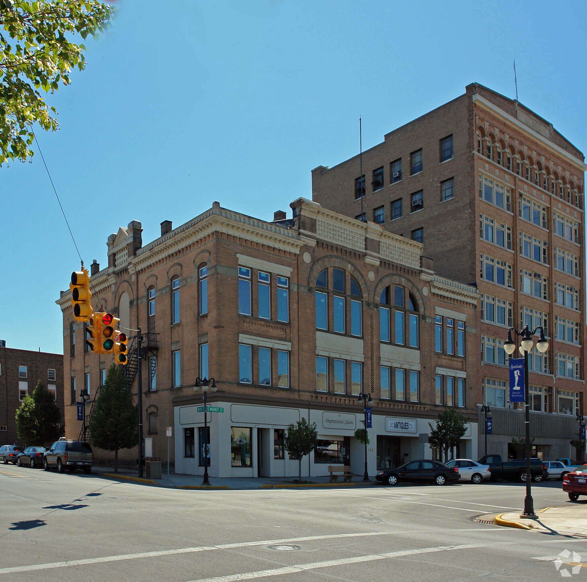 174-186 E Market St, Sandusky, OH for Rent