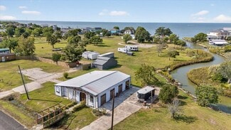 Anahuac, TX Specialty - 311 Bayside Dr