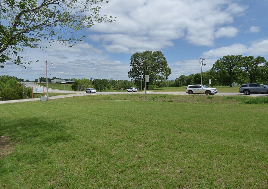 Ash Flat Drive, Ash Flat, AR for Sale