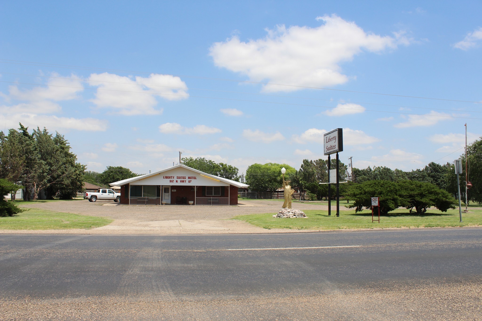 912 N Hwy 87 Tulia, TX 79088 Hospitality Property for Lease on