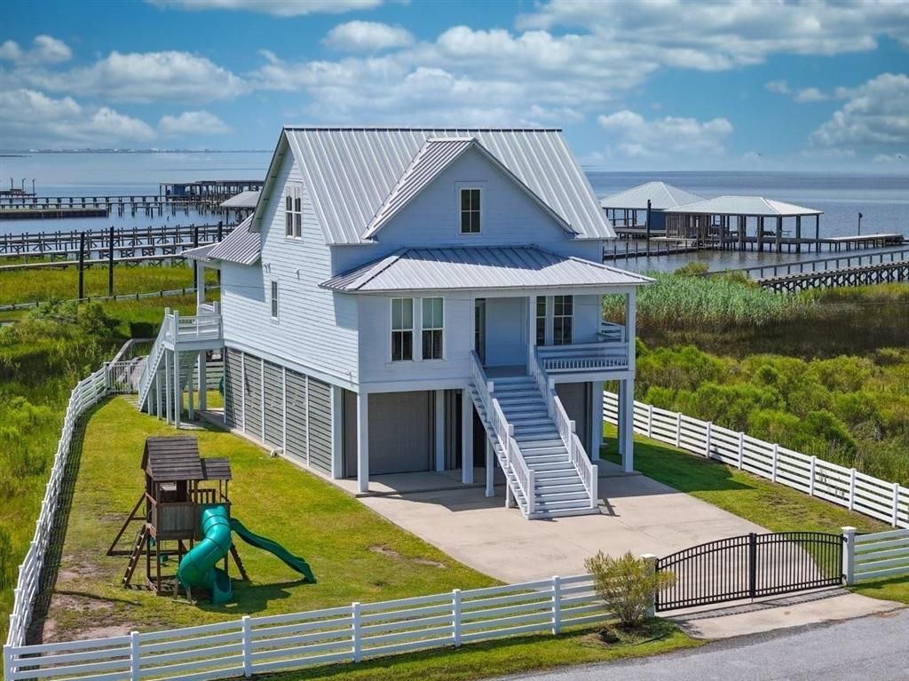 3831 Lake Breeze Rd, Lake Charles, LA for Sale