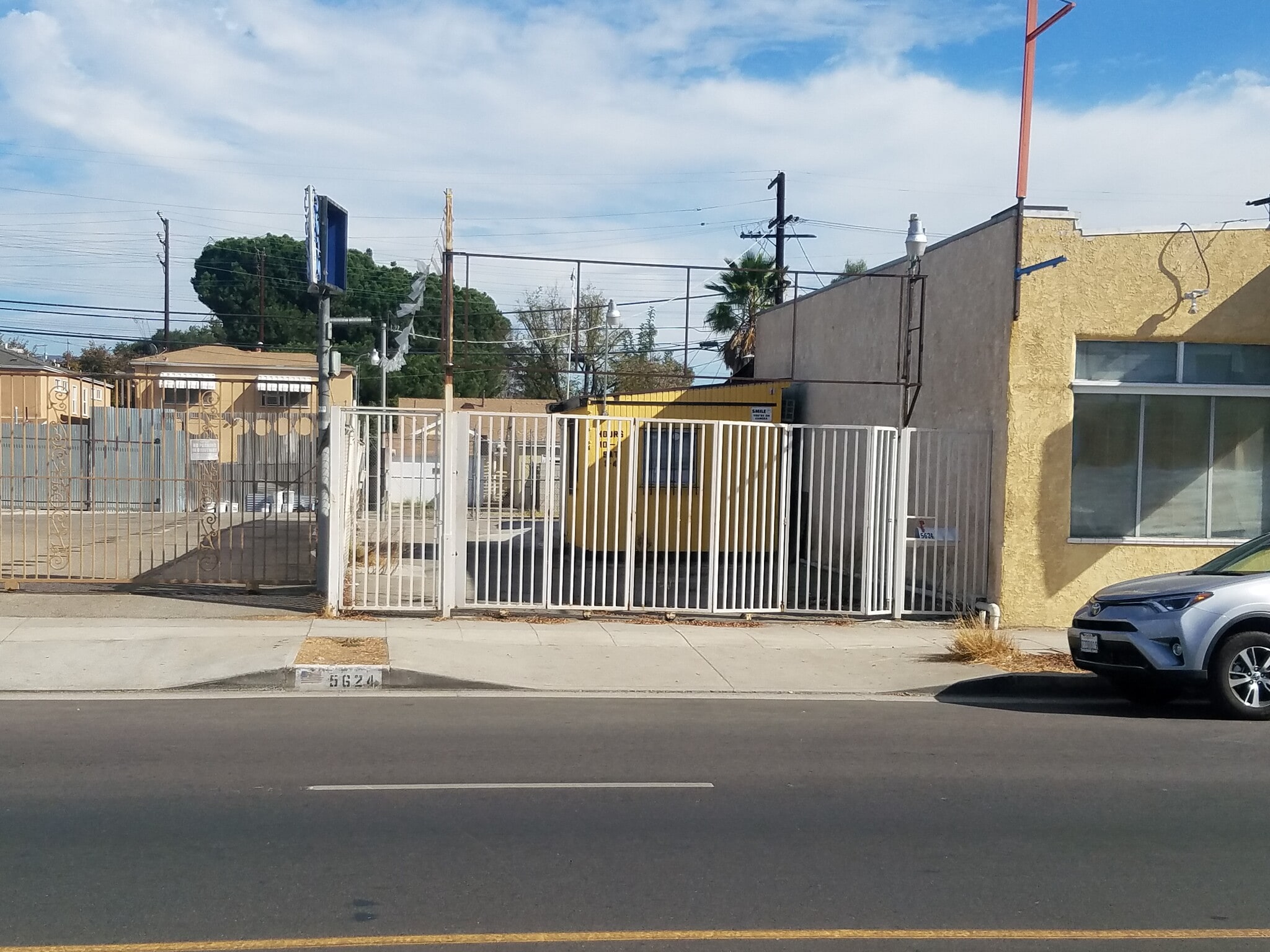 5624 Cahuenga Blvd, North Hollywood, CA for Rent