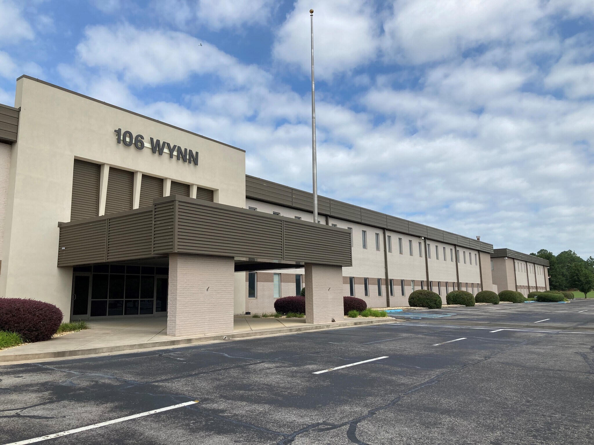 106 Wynn Dr, Huntsville, AL for Rent
