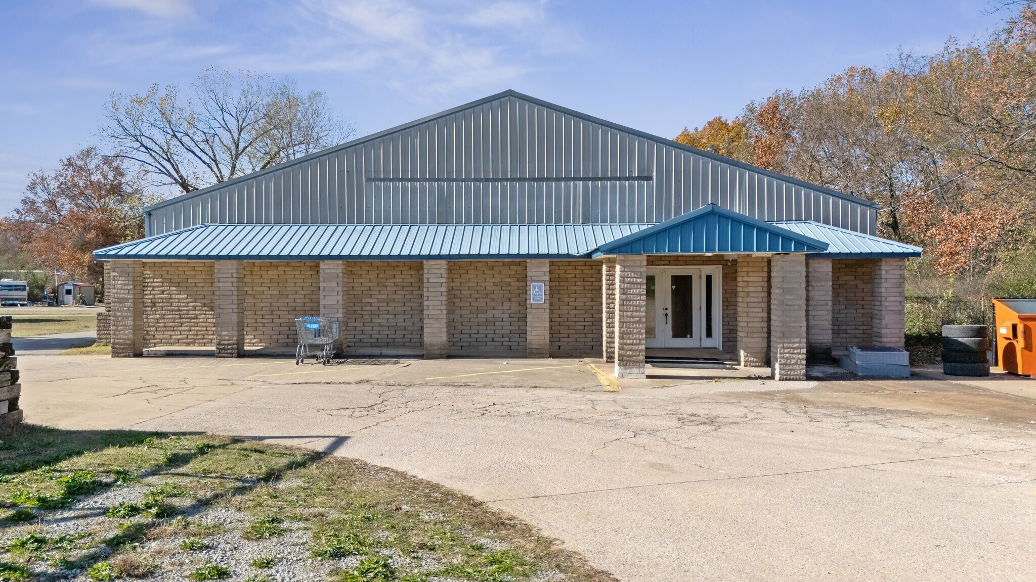 131 Cozy Dr, Grove, OK for Sale