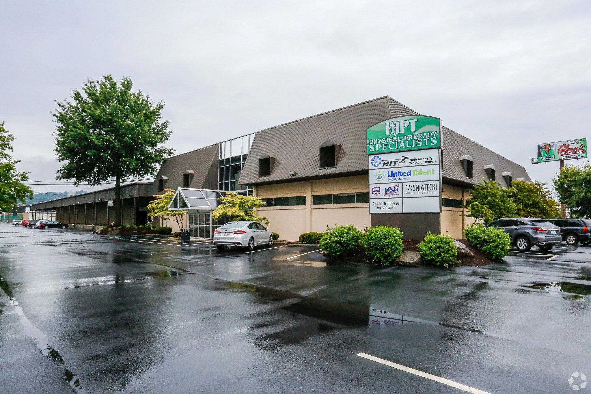 2240 5th Ave, Huntington, WV for Rent
