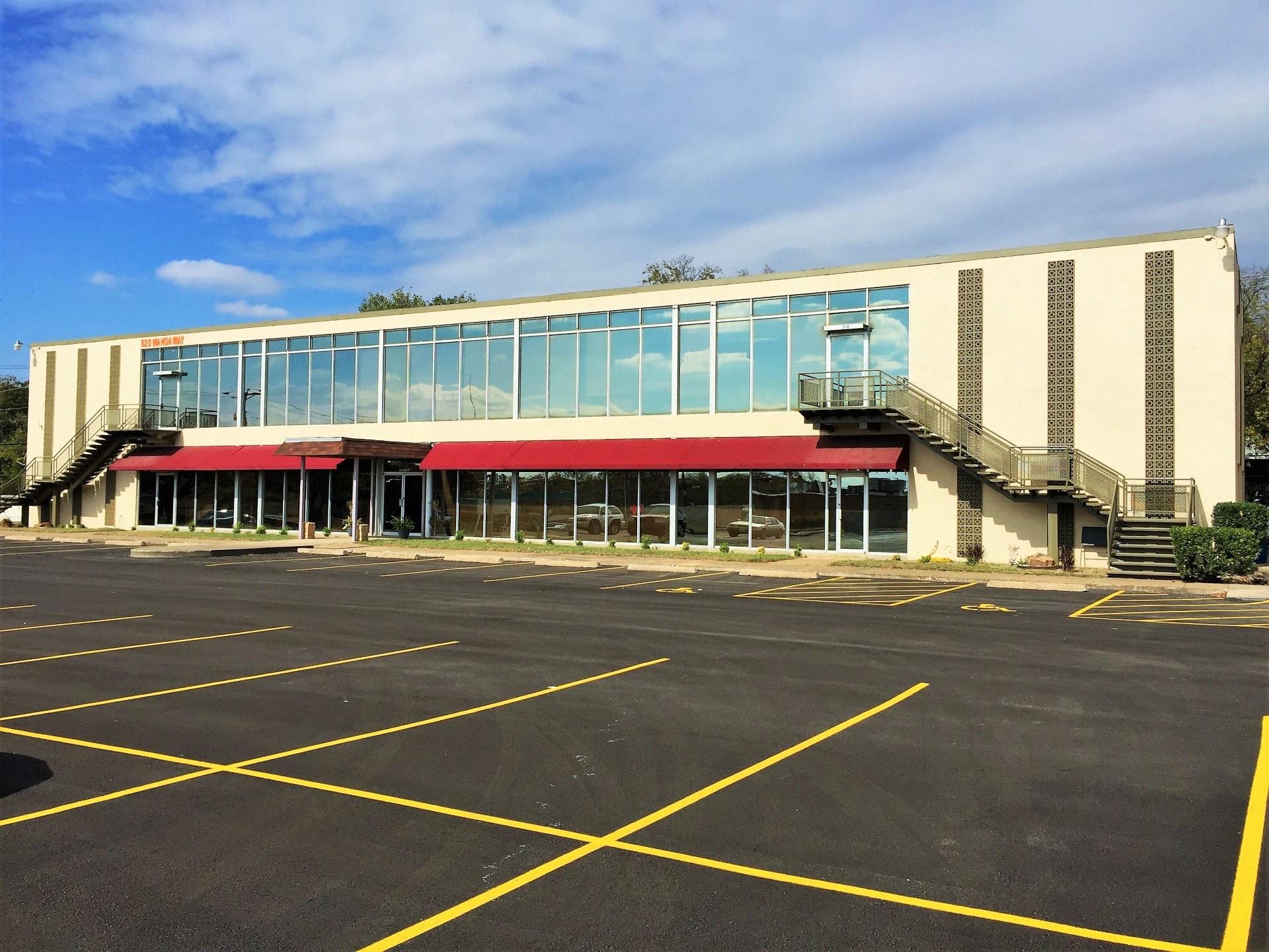 120 Wanda Way, Hurst, TX for Rent