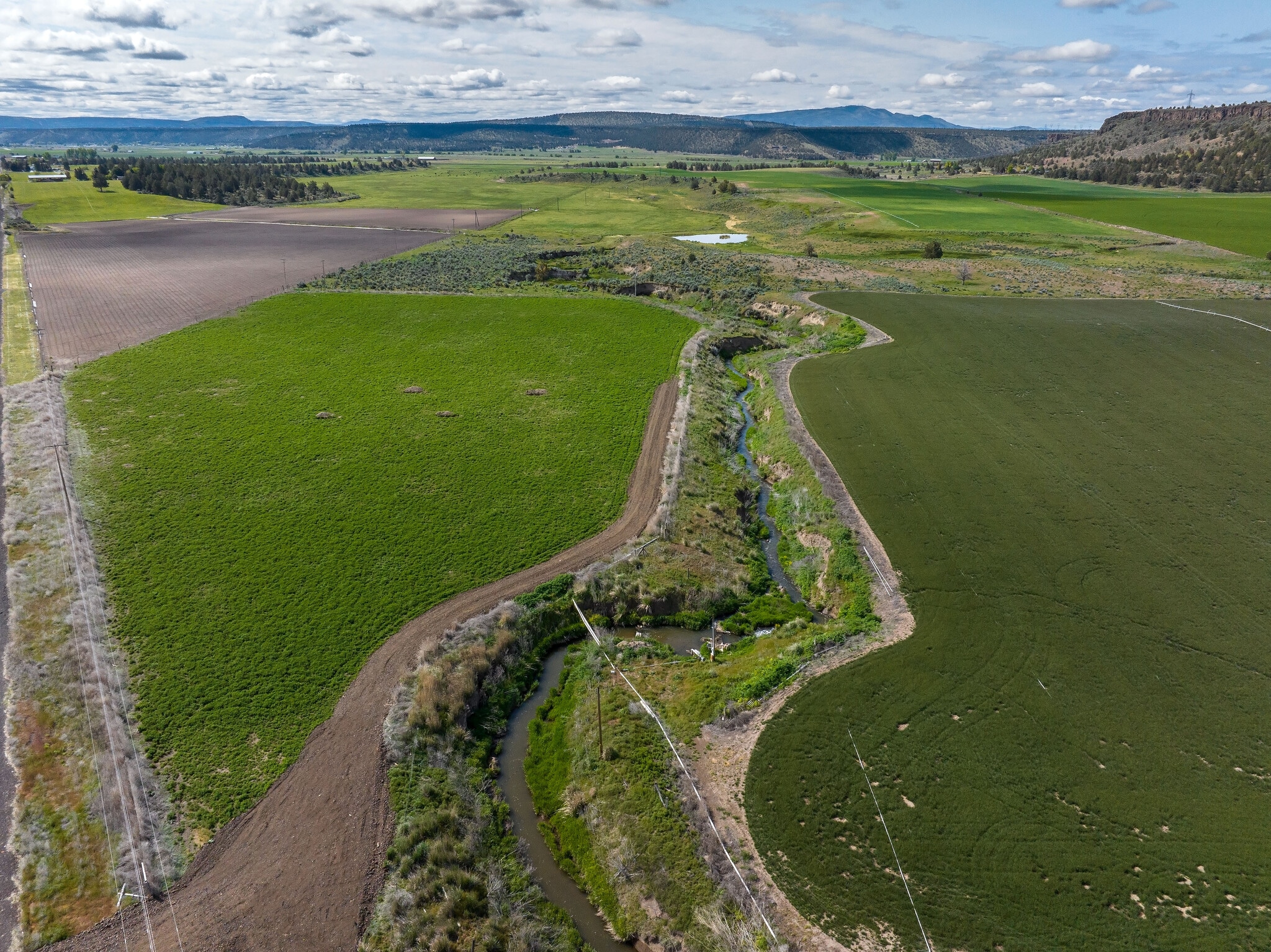 7555 Madras-Prineville hwy, Madras, OR for Sale