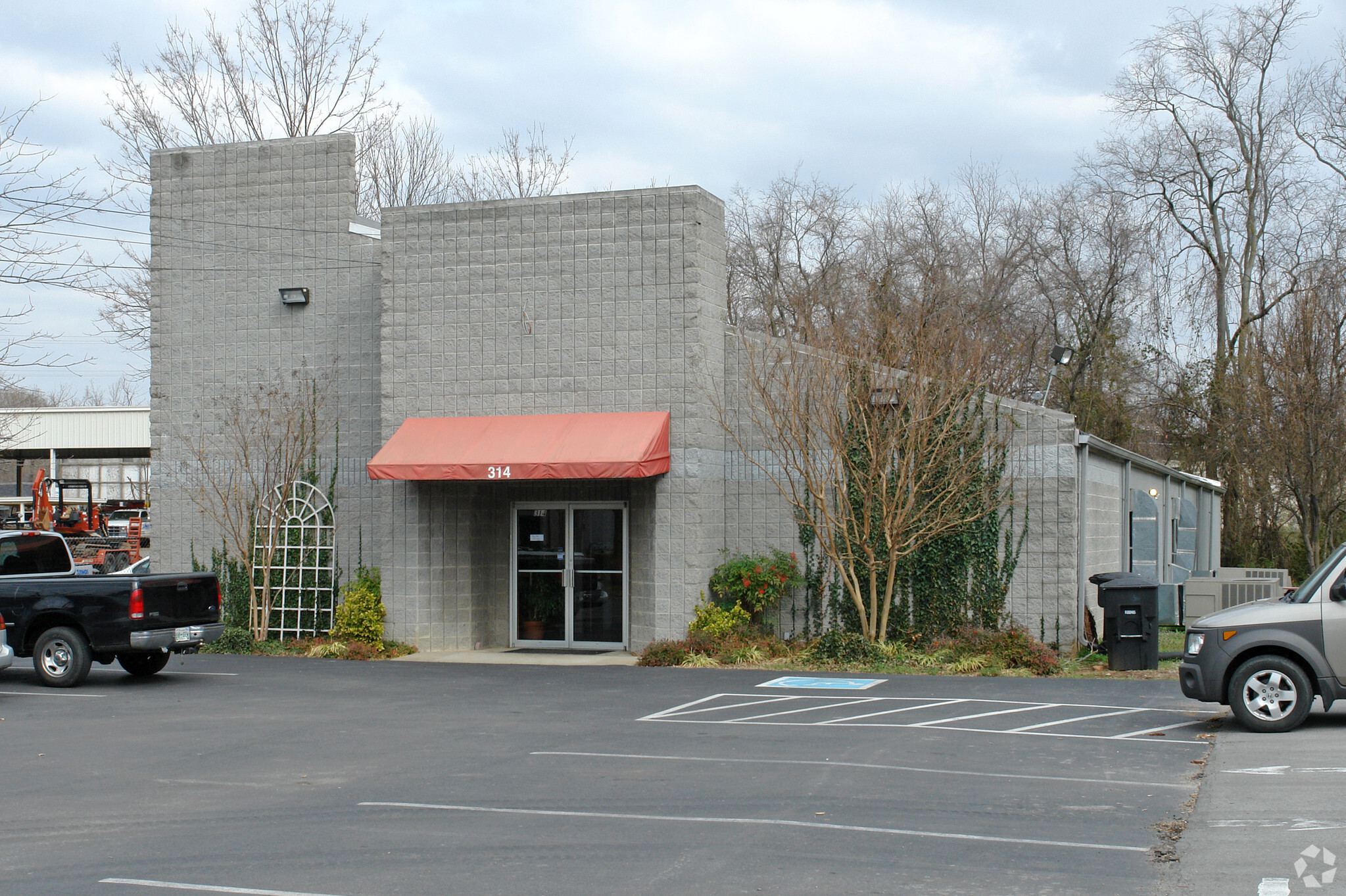 314 W Lokey Ave, Murfreesboro, TN for Rent