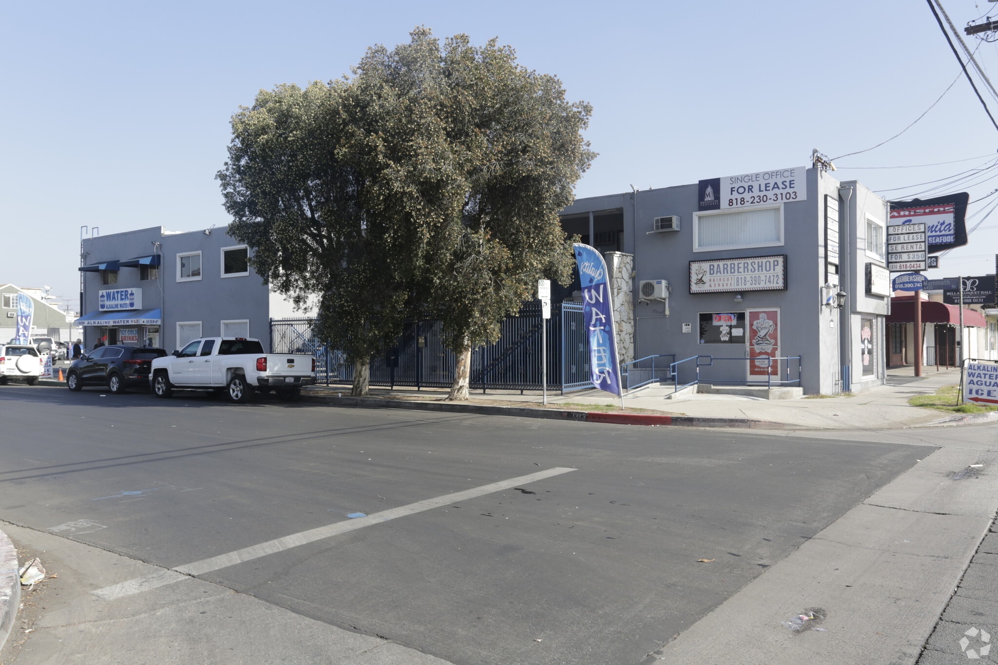 13735 Victory Blvd, Van Nuys, CA for Rent
