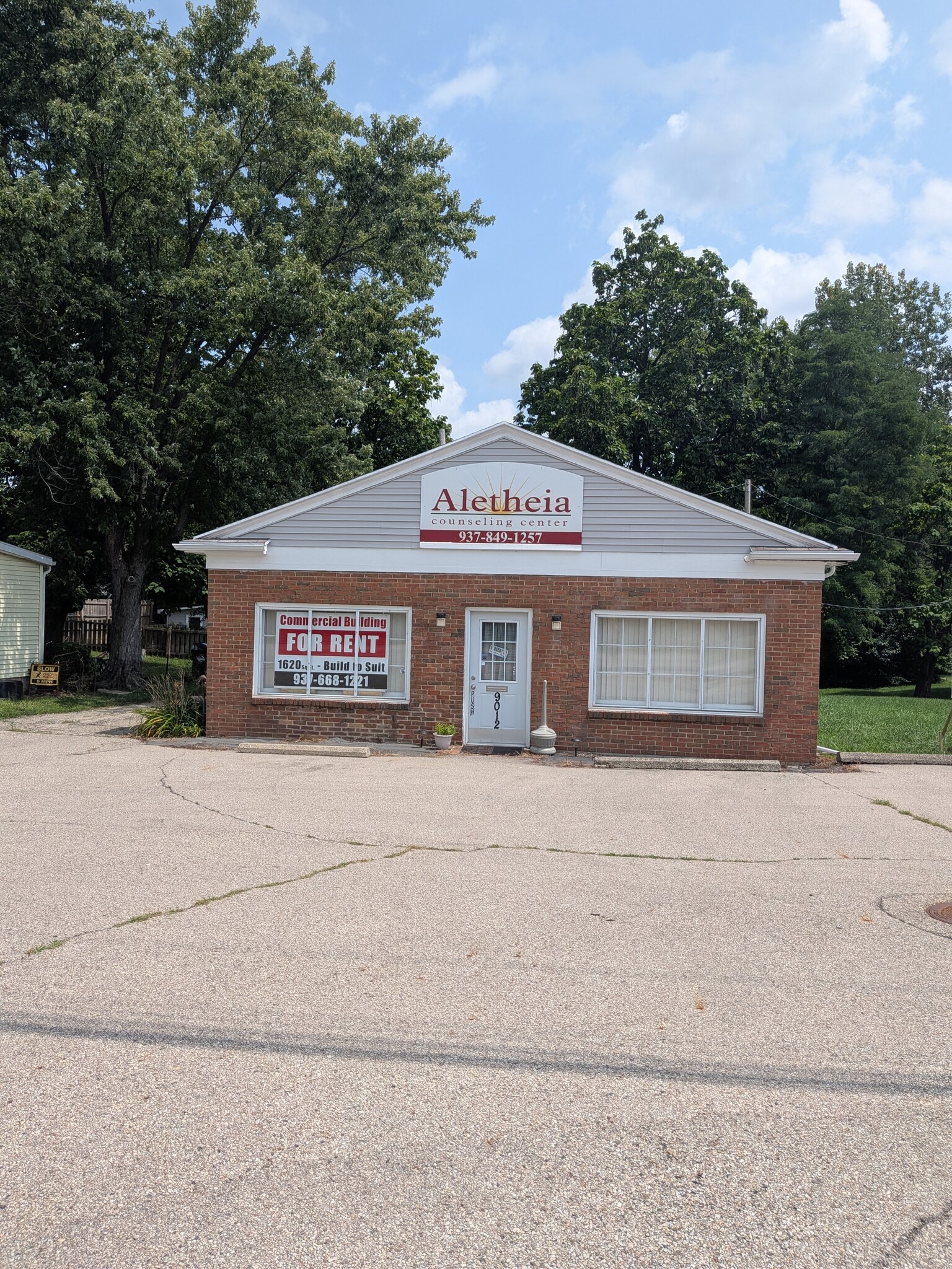 9012 N Dixie Dr, Dayton, OH for Rent