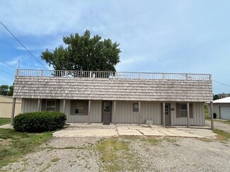 Newton, IA Warehouse - 1000-1004 1st Ave E