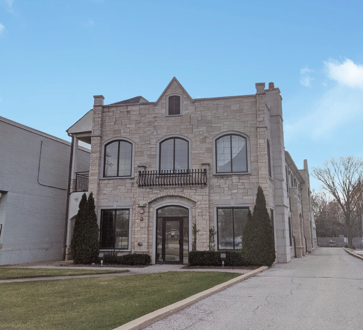 230 E Ogden Ave, Hinsdale, IL for Sale