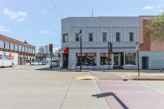 Marshfield, WI Storefront - 401 S Central Ave