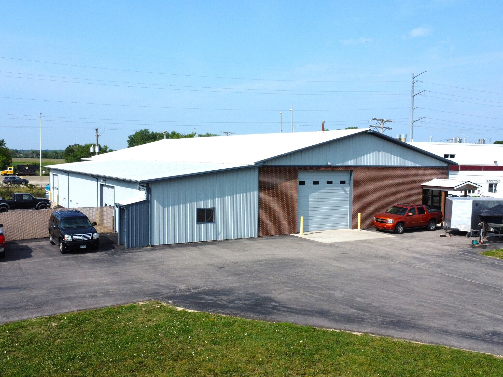 122 Industrial Dr, Gilberts, IL for Rent