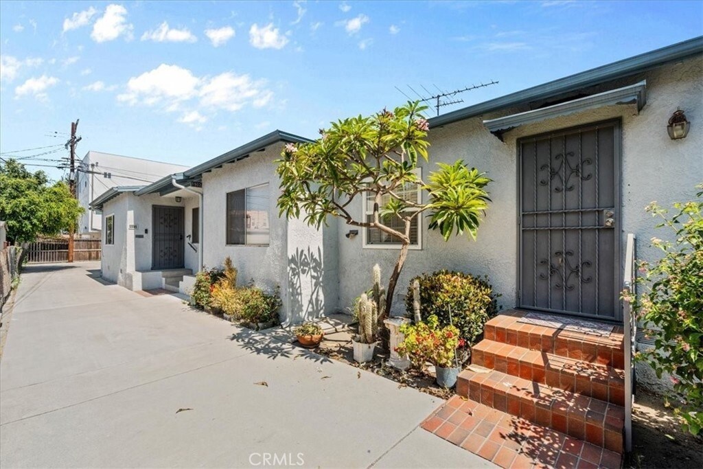 1901 Hauser Blvd, Los Angeles, CA for Sale
