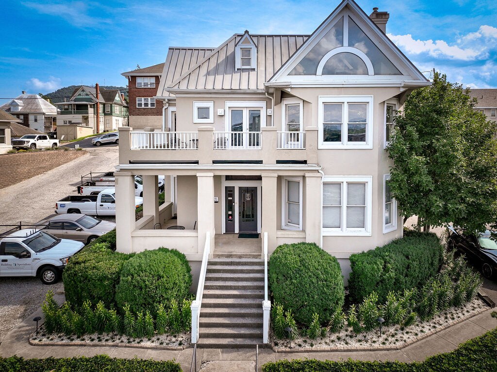 120 Day Ave SW, Roanoke, VA for Rent