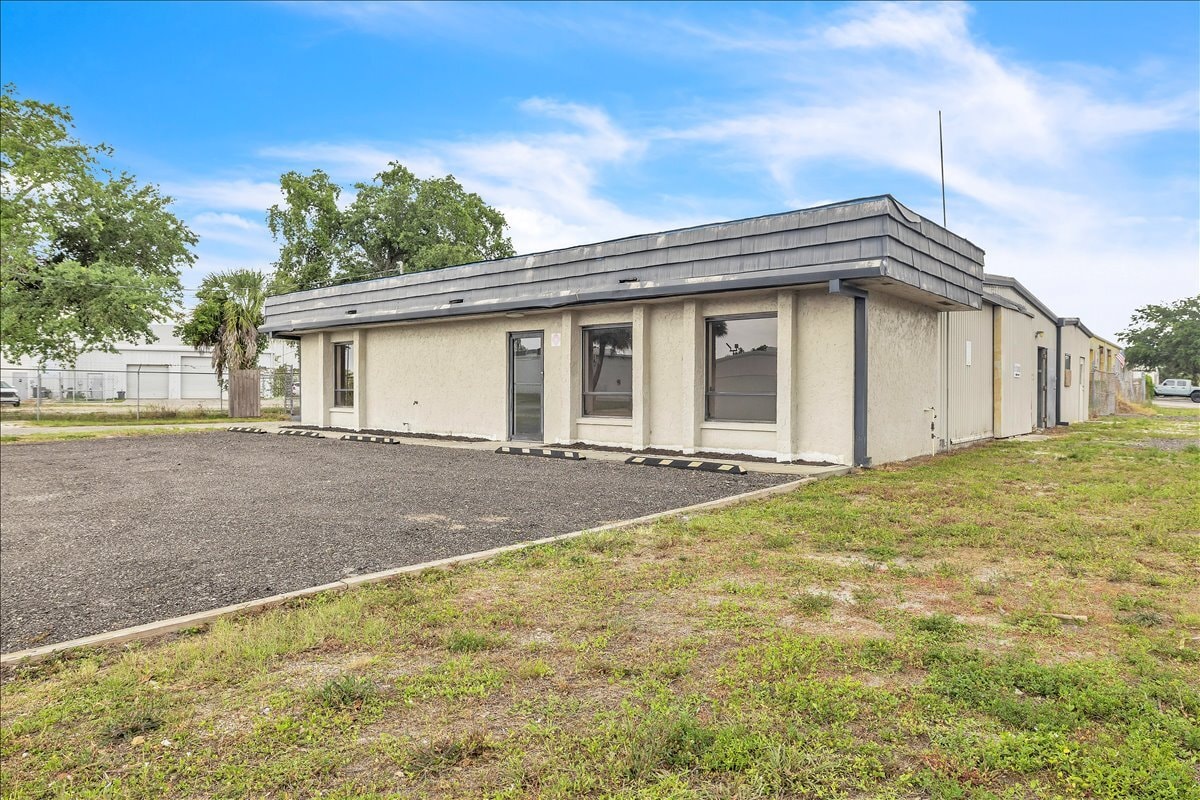 4195 Electric Way, Port Charlotte, FL for Sale