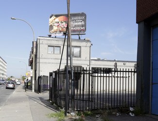 Montréal, QC Storefront Retail/Office - 9455-9457 Boul Saint-Laurent Montréal, QC Storefront Retail/Office - 9455-9457 Boul Saint-Laurent
