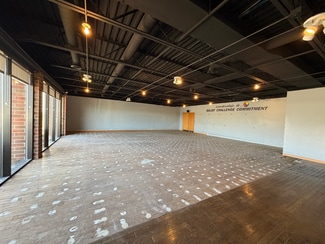 Geneva, IL Retail - 33W624 Roosevelt Rd