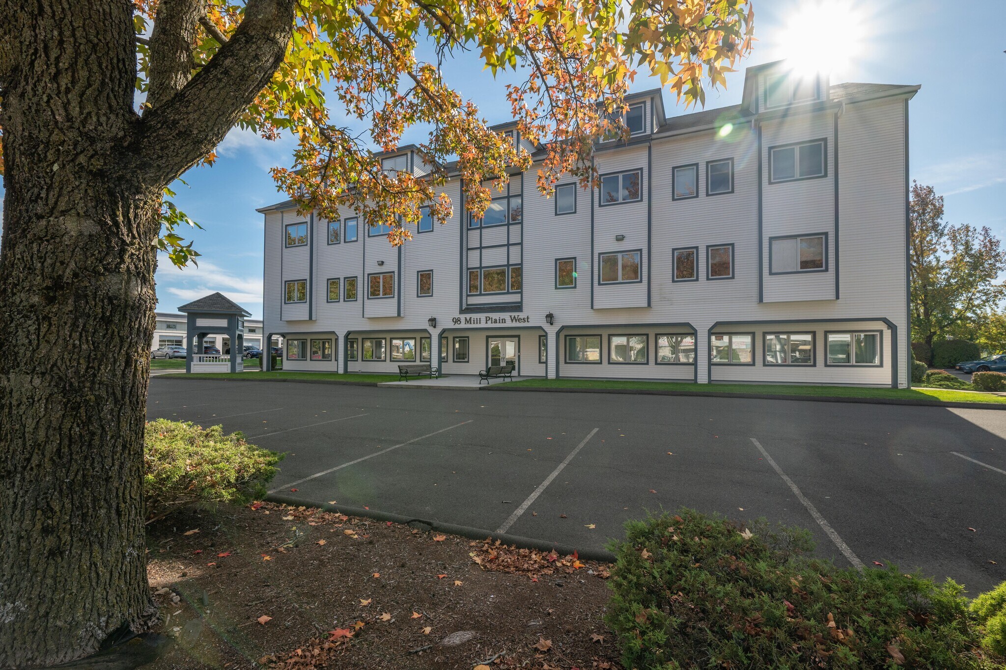 98 Mill Plain Rd, Danbury, CT for Rent