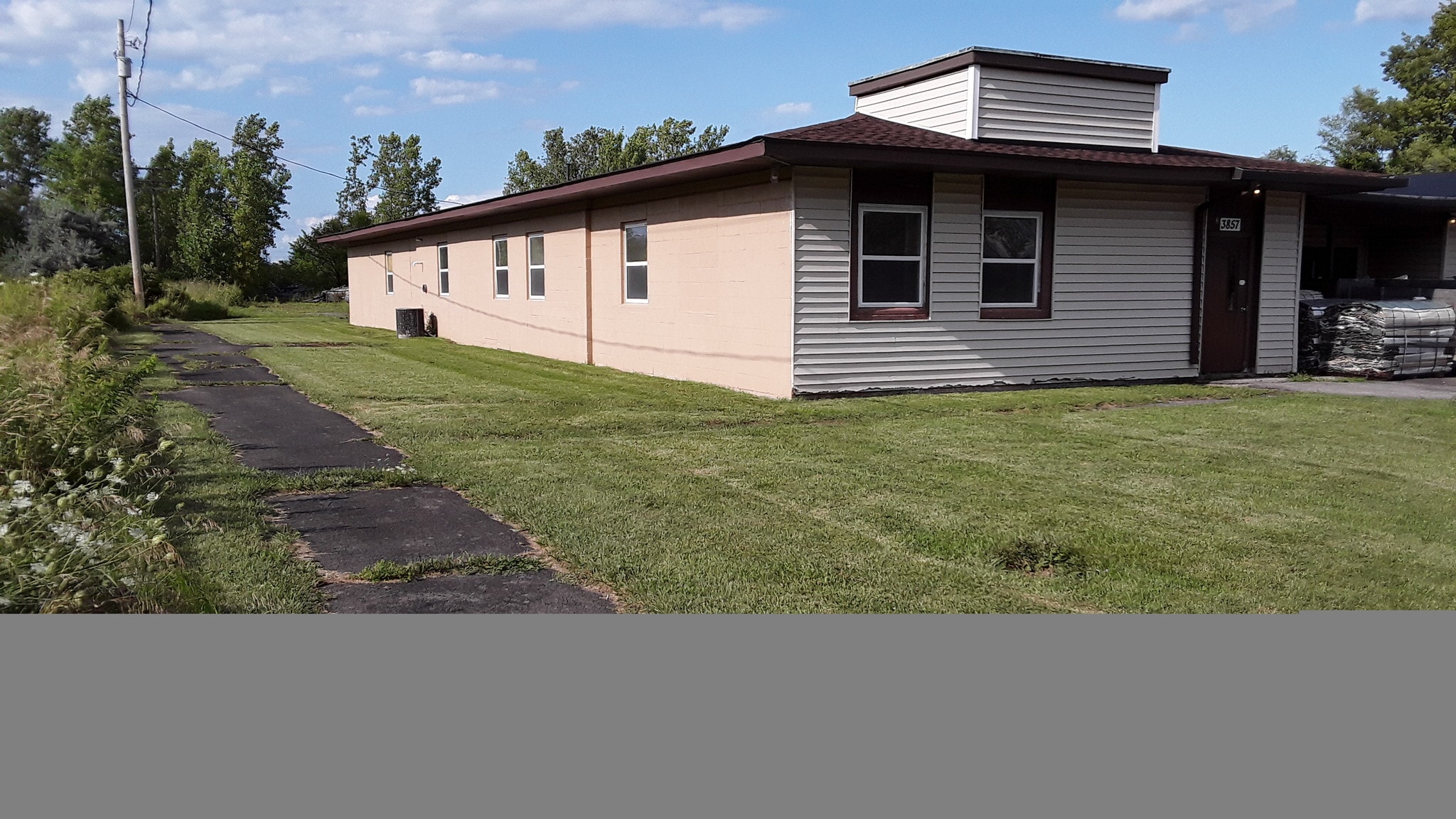 3857 Eagle Dr, Sanborn, NY for Sale