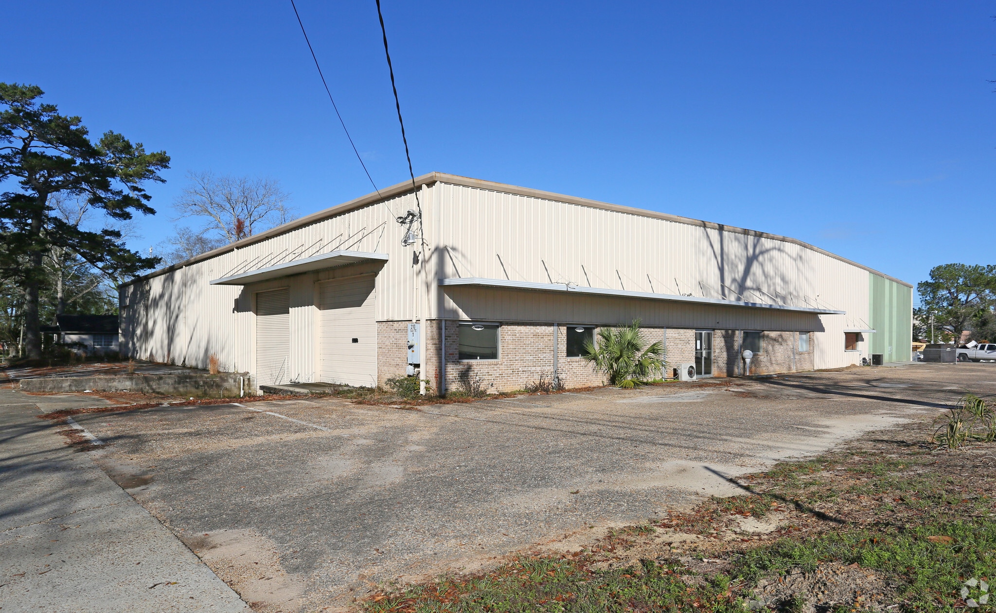 210 W Washington St, Dothan, AL for Sale