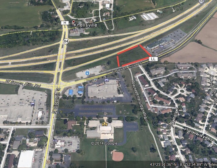 350 E Seven Hills Rd, Port Washington, WI for Sale