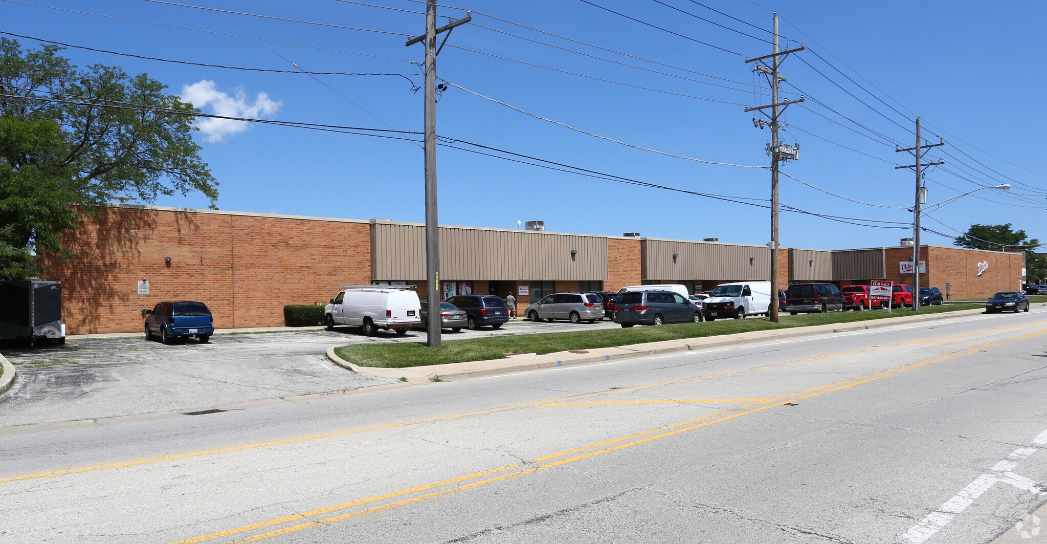 6310-6344 W Gross Point Rd, Niles, IL for Rent