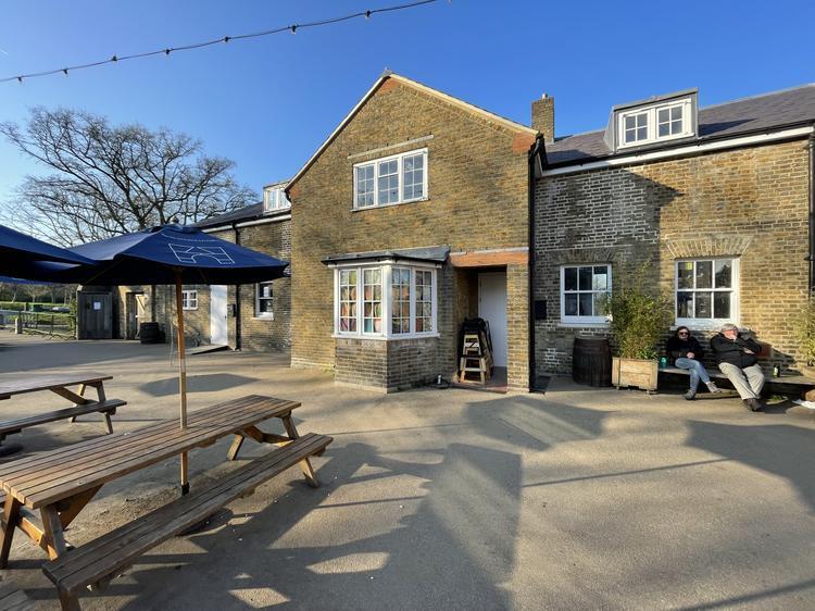 Homestead Cottages, Beckenham, LND for Rent