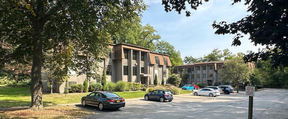 640 Kreag Rd, Pittsford, NY for Sale