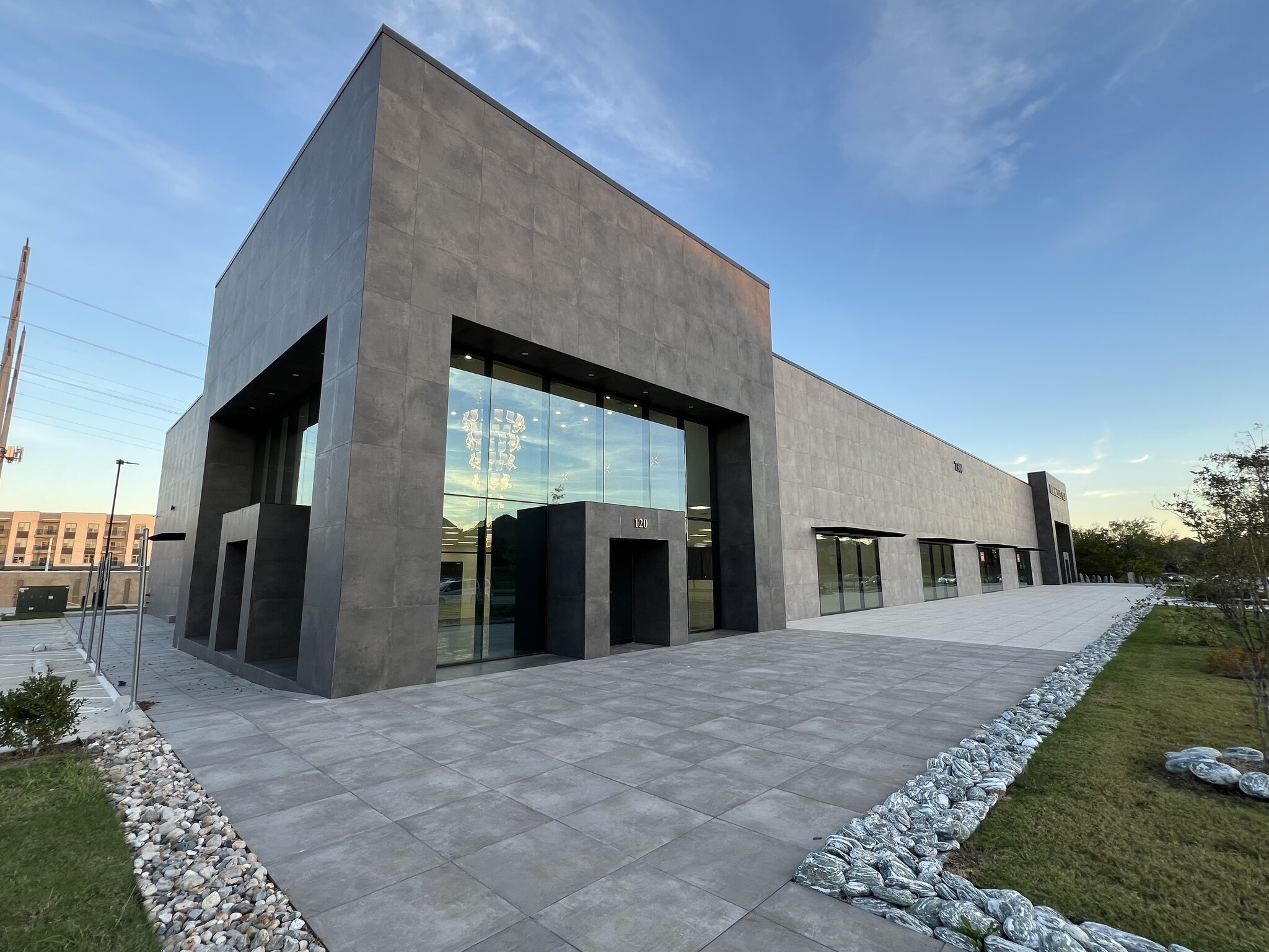 7300 Riverside Dr, Irving, TX for Rent