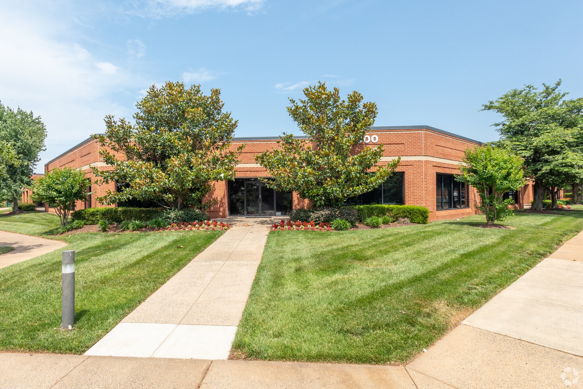 46000 Manekin Plz, Dulles Town Center, VA for Rent