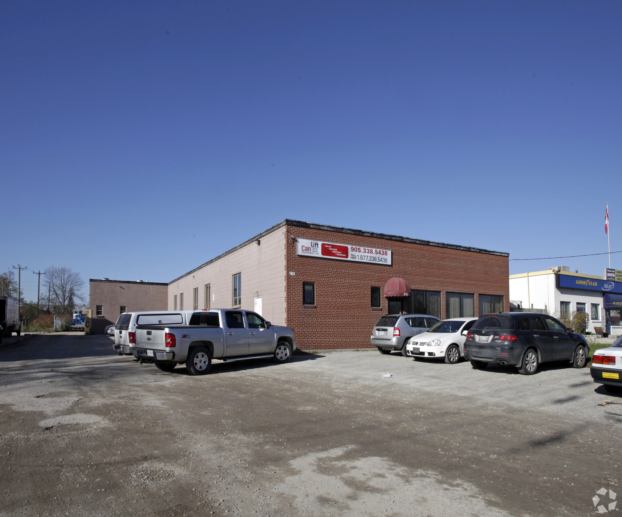 565 Speers Rd, Oakville, ON for Rent