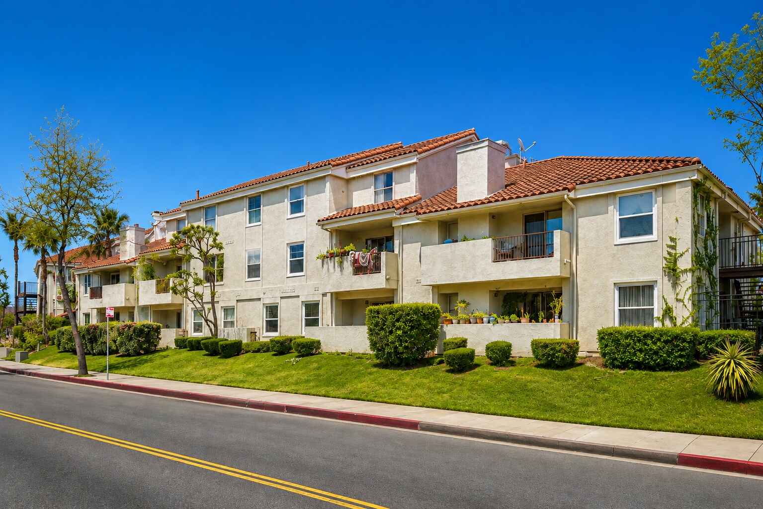 13202 Downey Ave, Paramount, CA for Sale