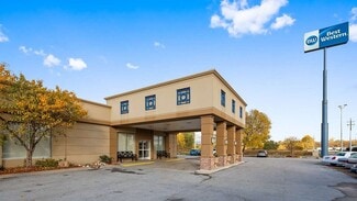 Council Bluffs, IA Hospitality - 2216 27th Ave